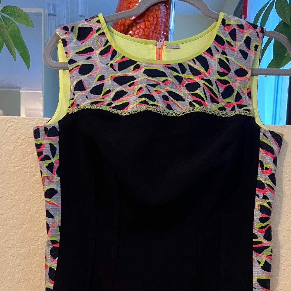 Eli Tahari classy Black & Floral Sheath Sleeveless Dress Size  10